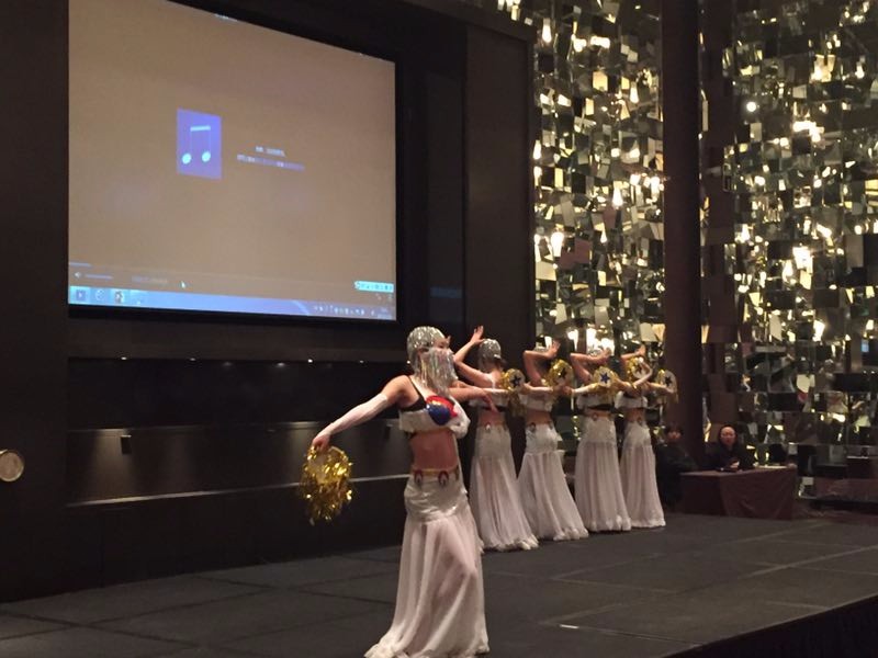 異国風の踊り